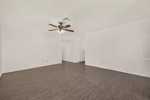 11819 S Evelyn Cir, Houston, TX 77071 - Photo 8