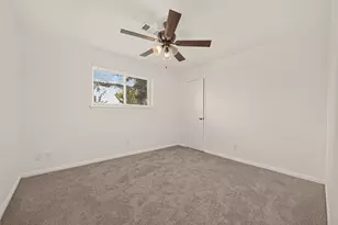11819 S Evelyn Cir, Houston, TX 77071 - Photo 22