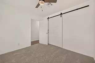 11819 S Evelyn Cir, Houston, TX 77071 - Photo 18