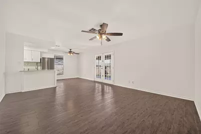 11819 S Evelyn Circle, Houston, TX 77071 - Photo 6