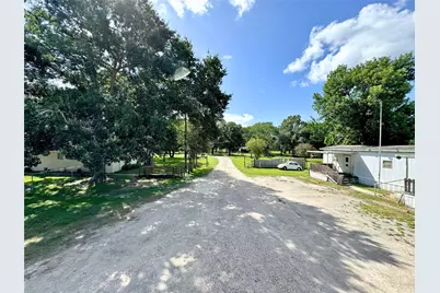 2052 County Road 540, Alvin, TX 77511 - Photo 14
