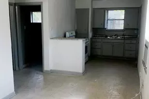 404 James St, Houston, TX 77009 - Photo 4