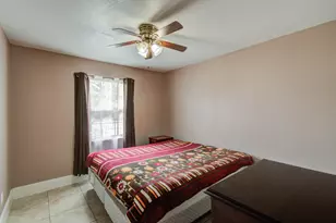 8002 Carolwood Dr, Houston, TX 77028 - Photo 14