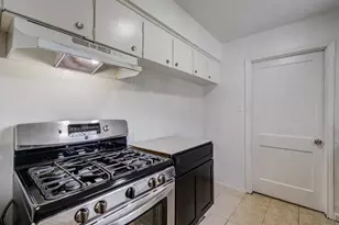 8002 Carolwood Dr, Houston, TX 77028 - Photo 12