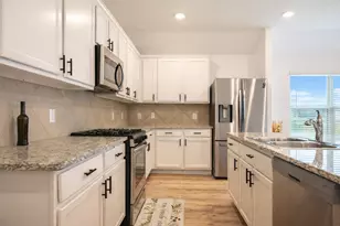 9515 Vicksburg Rd, Baytown, TX 77521 - Photo 4