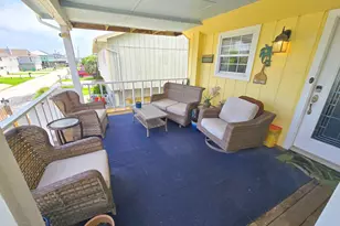 1 N Pelican St, La Marque, TX 77568 - Photo 8