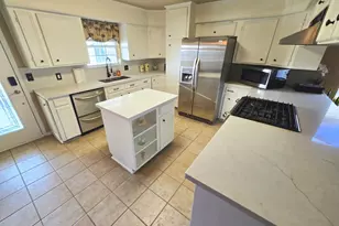 1 N Pelican St, La Marque, TX 77568 - Photo 1