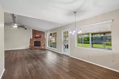10422 Rocky Hollow Road, La Porte, TX 77571 - Photo 2