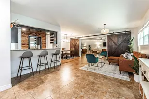 11 10th Ave N, Texas City, TX 77590 - Photo 4