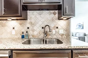 11 10th Ave N, Texas City, TX 77590 - Photo 16