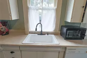 1515 33rd St, Galveston, TX 77550 - Photo 10