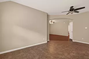 2756 Villa Bella Ct, League City, TX 77573 - Photo 10