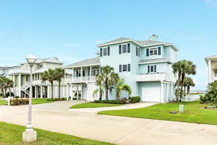 19703 Shores Dr, Galveston, TX 77554 - Photo 2