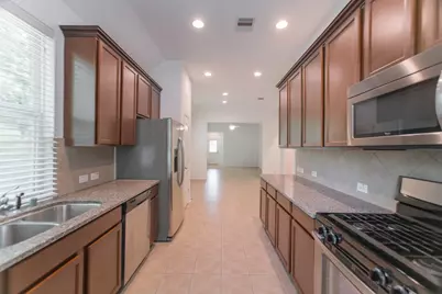3 Canterborough Place, Tomball, TX 77375 - Photo 12