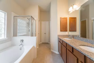 3 Canterborough Place, Tomball, TX 77375 - Photo 18