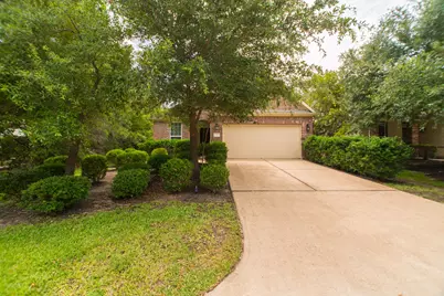 3 Canterborough Place, Tomball, TX 77375 - Photo 2