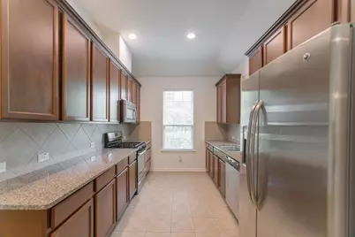 3 Canterborough Place, Tomball, TX 77375 - Photo 10