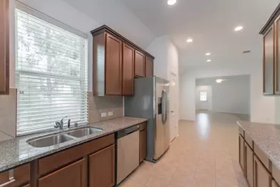 3 Canterborough Place, Tomball, TX 77375 - Photo 14