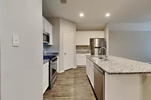 7139 St Kitts Dr, Conroe, TX 77304 - Photo 6