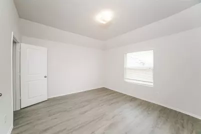 219 Blue Crane Street, Huntsville, TX 77320 - Photo 6