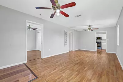 1801 55th Street, Galveston, TX 77551 - Photo 12