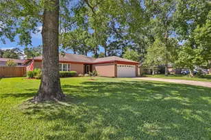 16307 Spinnaker Dr, Crosby, TX 77532 - Photo 2