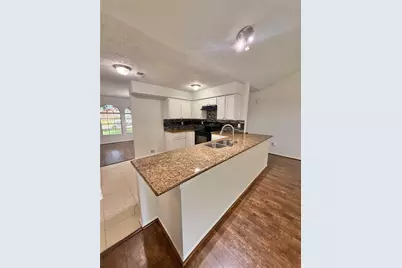 8306 Bee Meadow Lane, Houston, TX 77489 - Photo 6