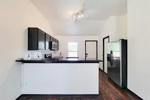 1904 Davis St, Houston, TX 77026 - Photo 10
