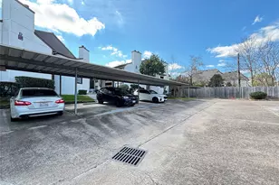 8020 Braesmain Dr, Houston, TX 77025 - Photo 32