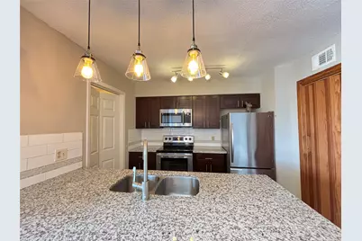 8020 Braesmain Drive #1604, Houston, TX 77025 - Photo 12