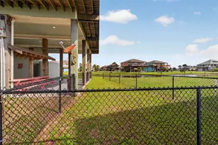 844 Eastview, Crystal Beach, TX 77650 - Photo 36