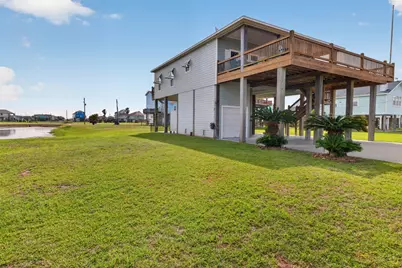 844 Eastview, Crystal Beach, TX 77650 - Photo 40
