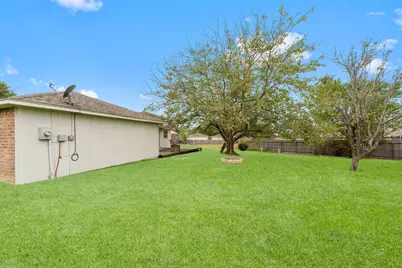 12730 Lake Conroe Hills Drive, Willis, TX 77318 - Photo 26
