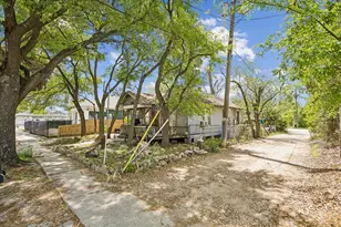 1707 Yale St, Houston, TX 77008 - Photo 2