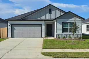 323 Stone Crossing Dr, Liberty, TX 77575 - Photo 1