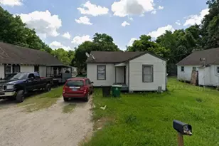7328 Parkes St, Houston, TX 77088 - Photo 2