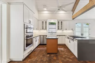 6019 Camellia Street, Houston, TX 77007 - Photo 4