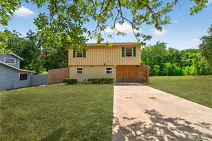190 White Oak Cir, Point Blank, TX 77364 - Photo 12