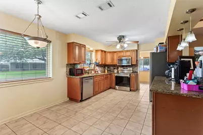 5000 Cedar Creek Drive, Dickinson, TX 77539 - Photo 6
