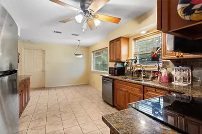 5000 Cedar Creek Drive, Dickinson, TX 77539 - Photo 6