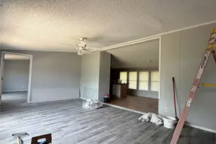 1722 Dolores St, Rosharon, TX 77583 - Photo 4