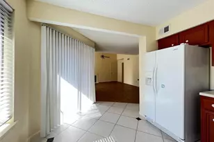 12400 Overbrook Ln, Houston, TX 77077 - Photo 6