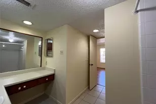 12400 Overbrook Ln, Houston, TX 77077 - Photo 10
