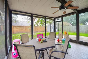 4614 Rainbow Run, Sugar Land, TX 77479 - Photo 18