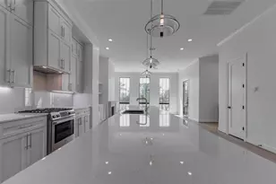 12820 Verdi Dr, Houston, TX 77024 - Photo 10