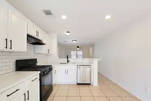 6108 Elton Knolls St, Katy, TX 77449 - Photo 10