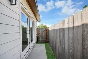 8109 Hamlet St, Houston, TX 77078 - Photo 38
