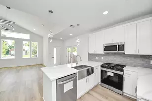 8109 Hamlet St, Houston, TX 77078 - Photo 16