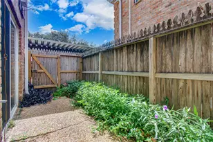6410 Del Monte Dr, Houston, TX 77057 - Photo 22