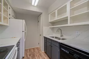 6410 Del Monte Dr, Houston, TX 77057 - Photo 10